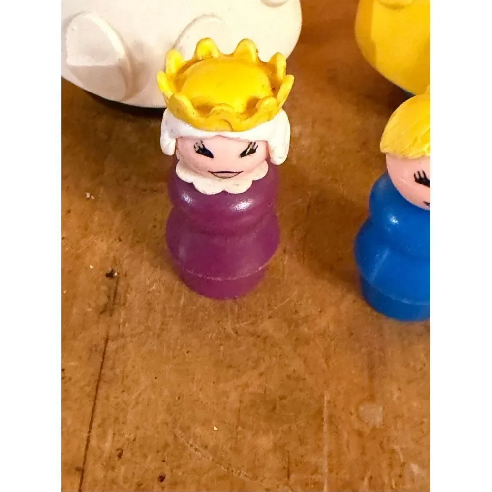 Vintage lot fisher-Price little people lot of 5 (6579)